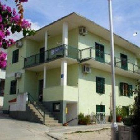 Apartmani Darinka Baška Voda Esterno foto