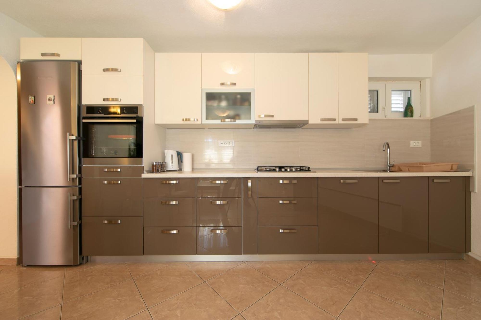 Apartmani Darinka Baška Voda Esterno foto