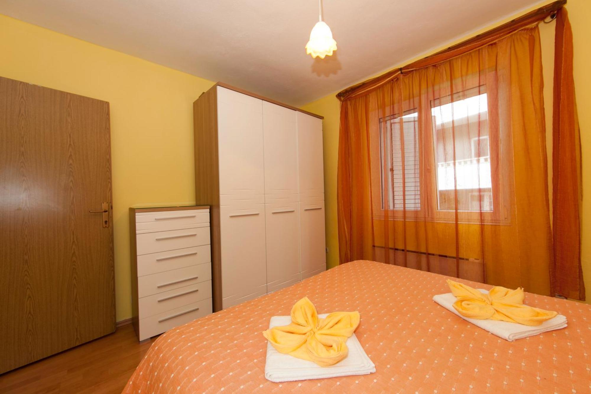 Apartmani Darinka Baška Voda Esterno foto