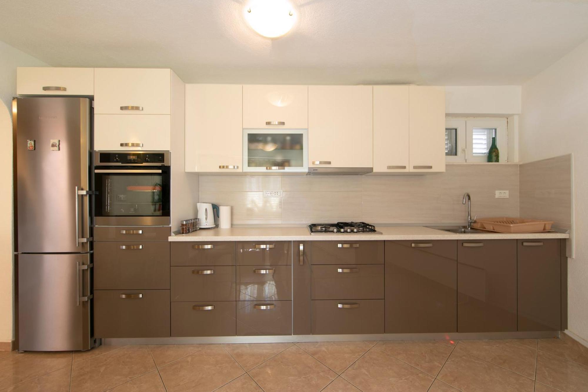 Apartmani Darinka Baška Voda Esterno foto