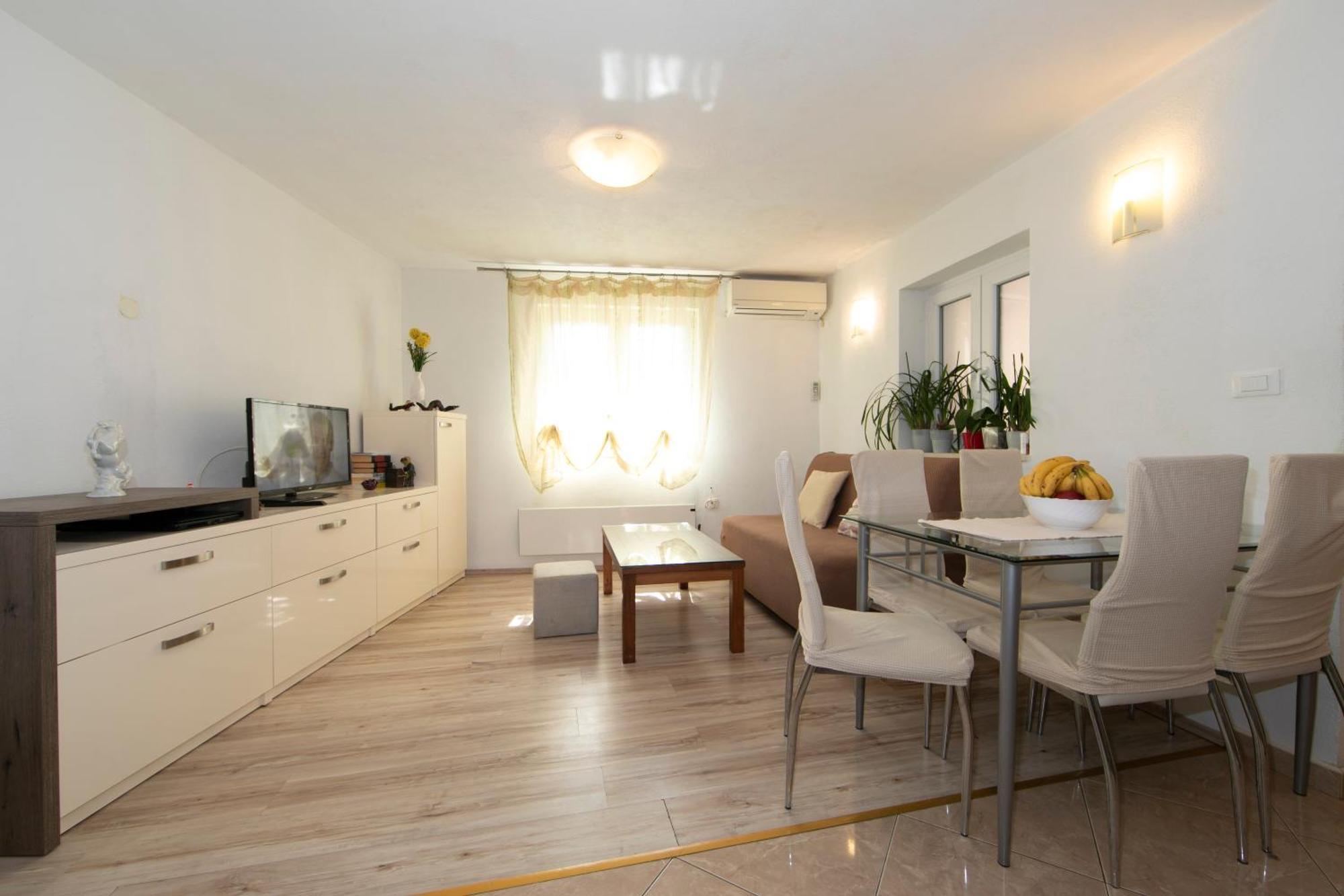 Apartmani Darinka Baška Voda Esterno foto