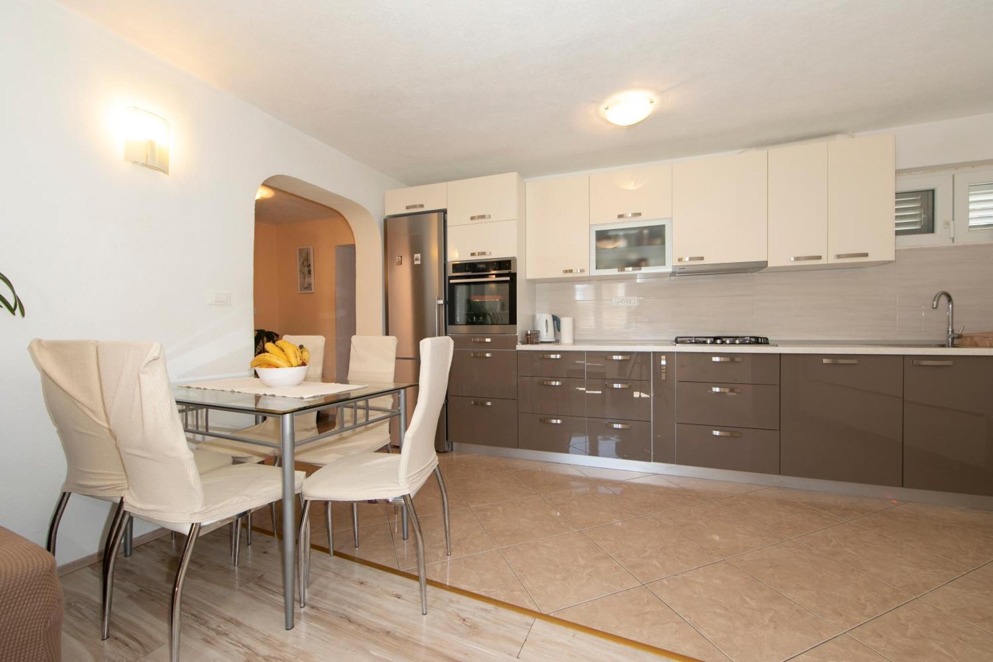 Apartmani Darinka Baška Voda Esterno foto