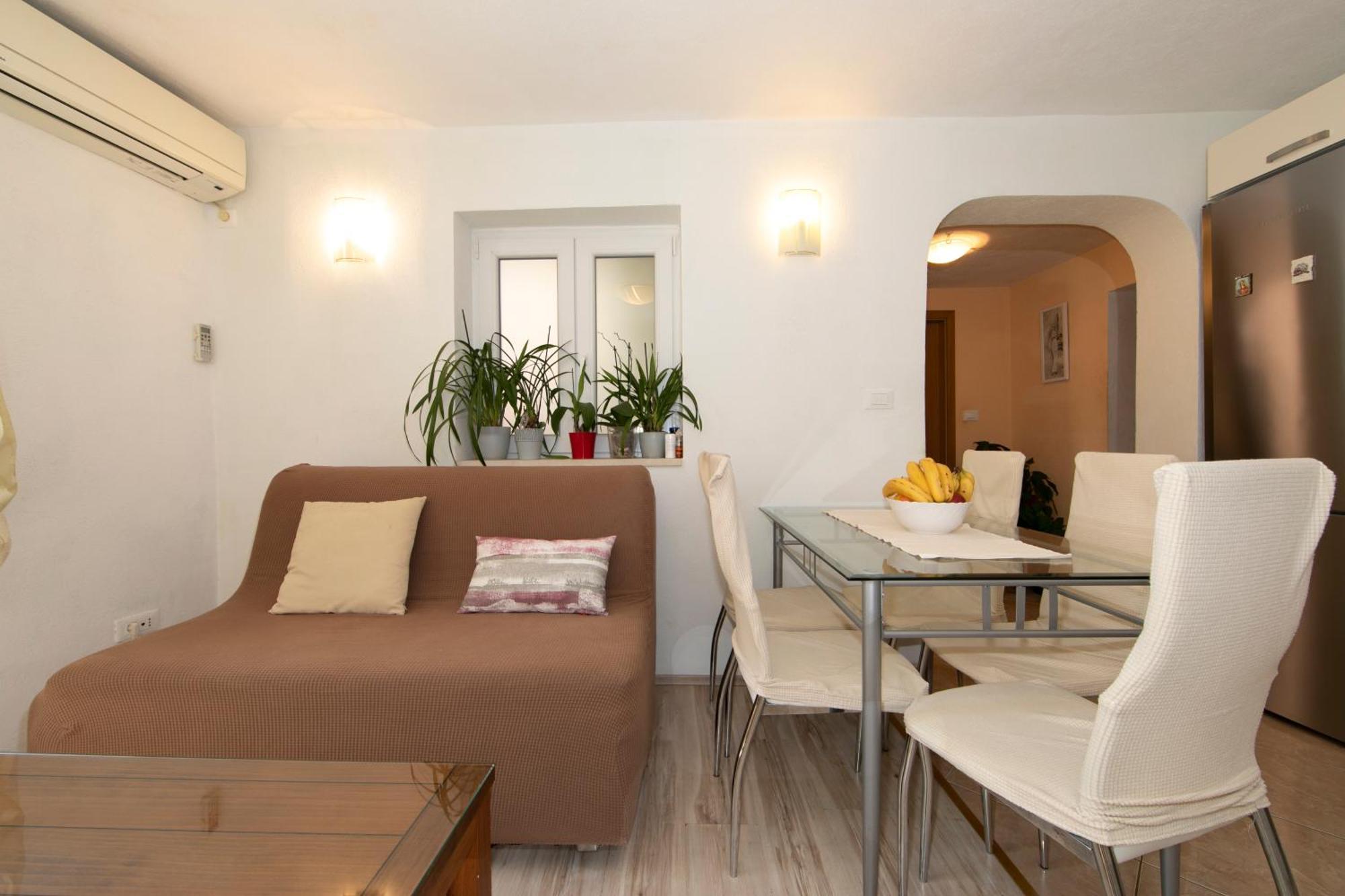 Apartmani Darinka Baška Voda Esterno foto