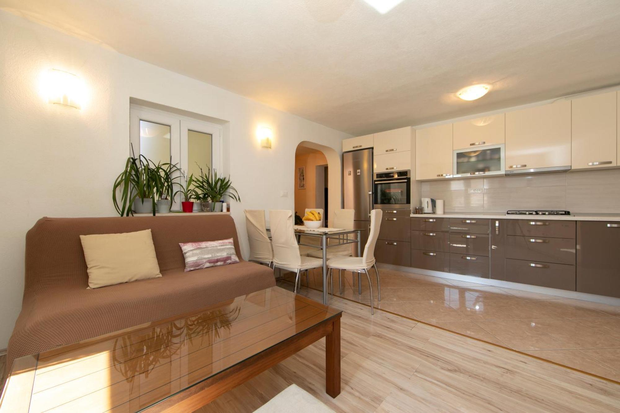 Apartmani Darinka Baška Voda Esterno foto