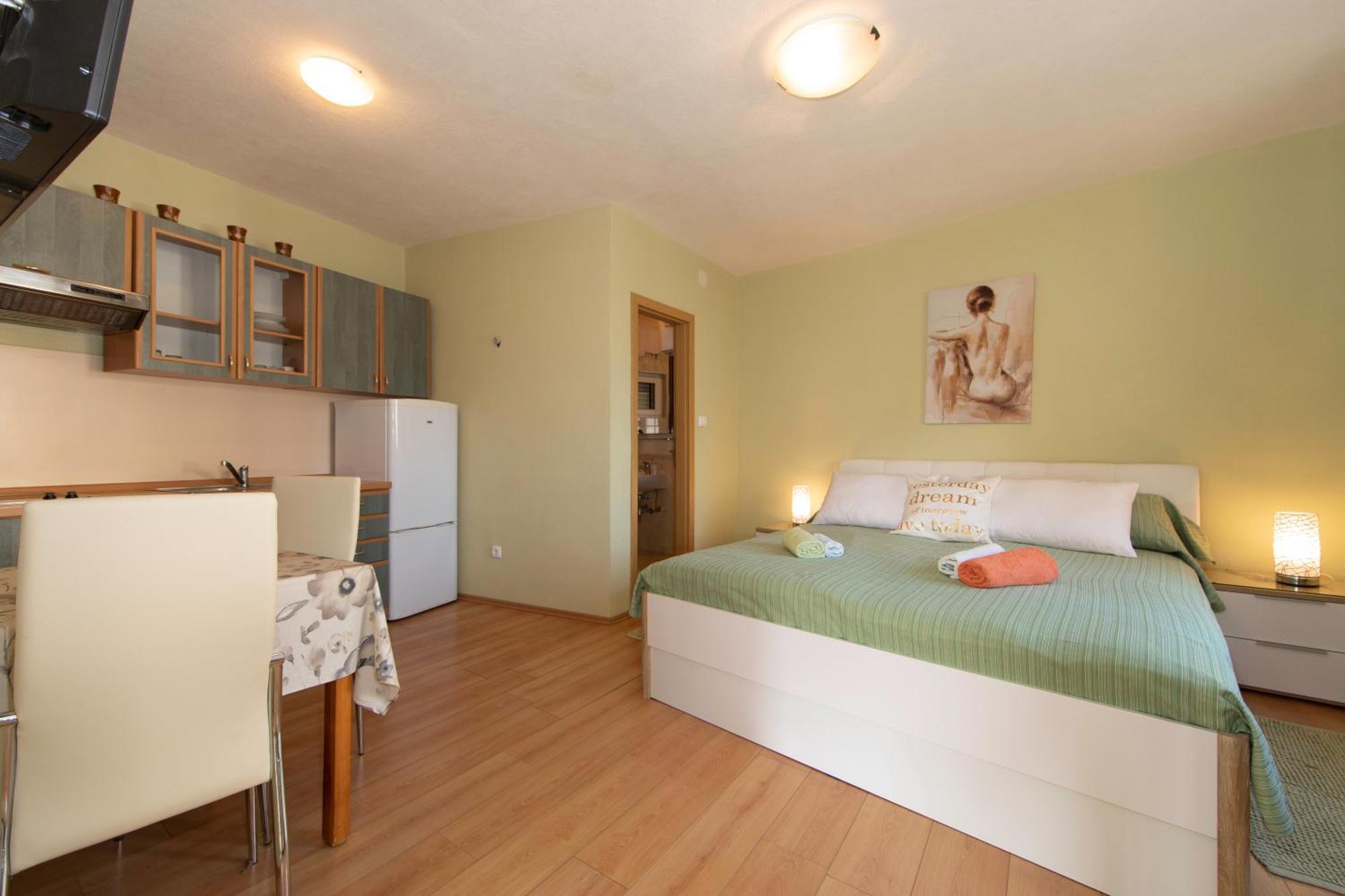 Apartmani Darinka Baška Voda Esterno foto