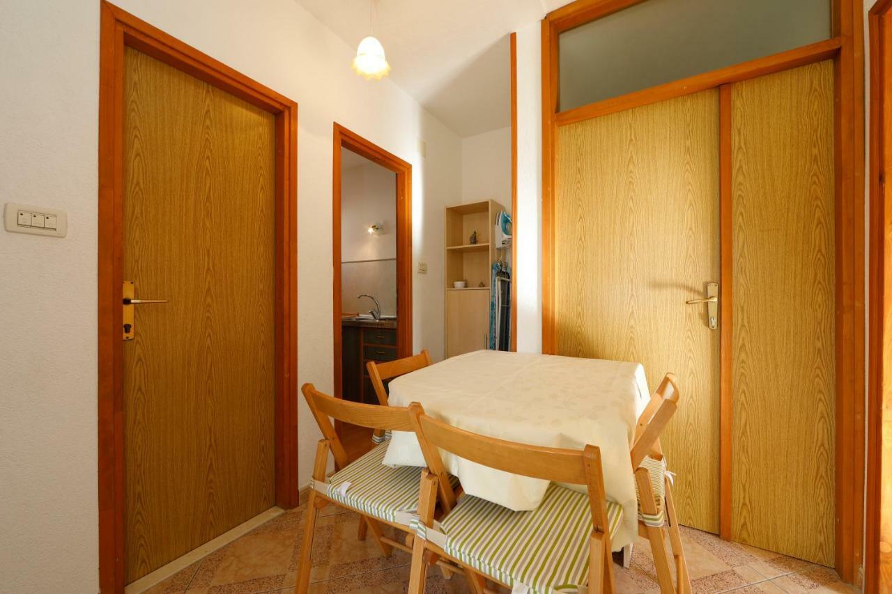 Apartmani Darinka Baška Voda Esterno foto