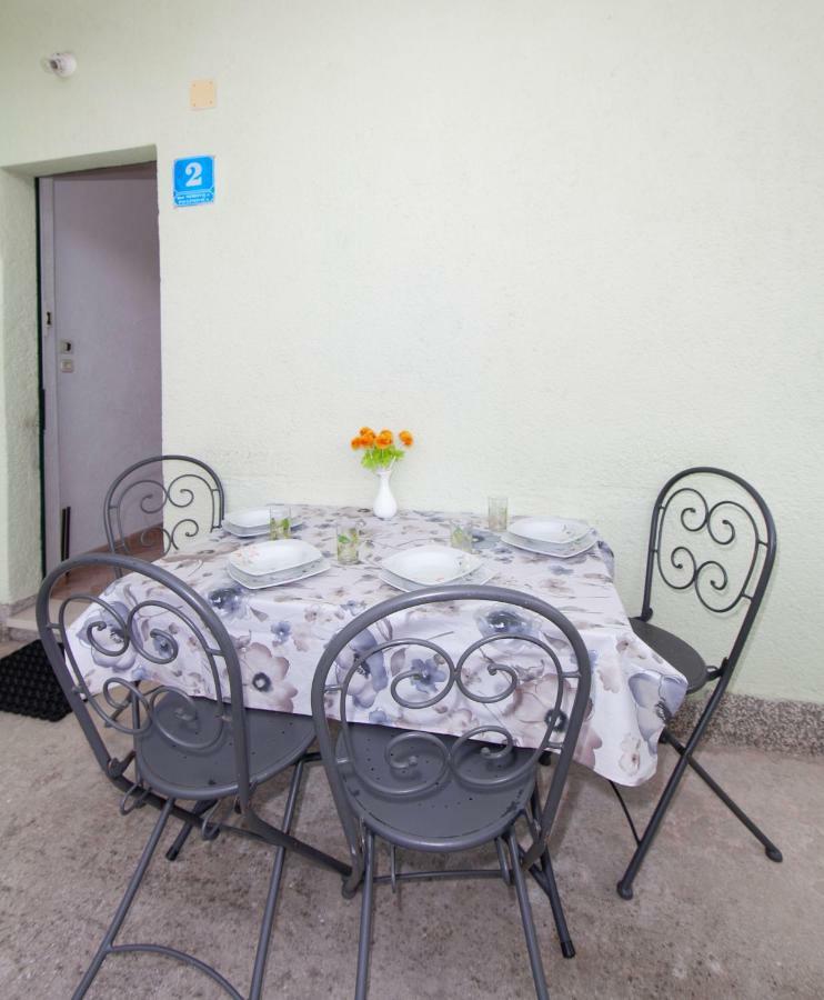 Apartmani Darinka Baška Voda Esterno foto
