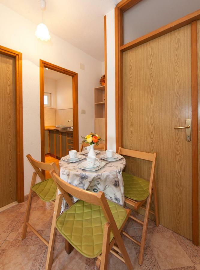 Apartmani Darinka Baška Voda Esterno foto