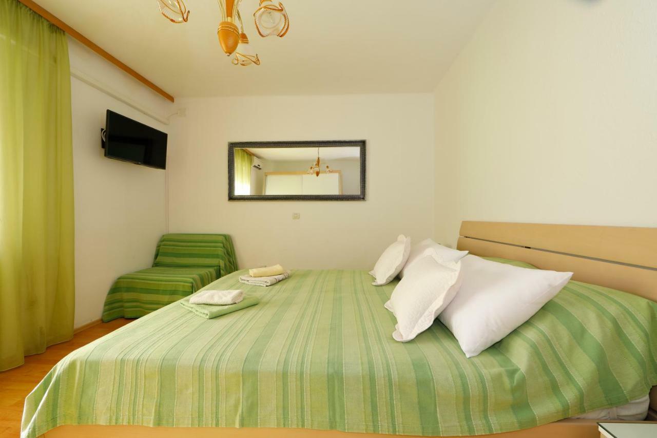 Apartmani Darinka Baška Voda Esterno foto
