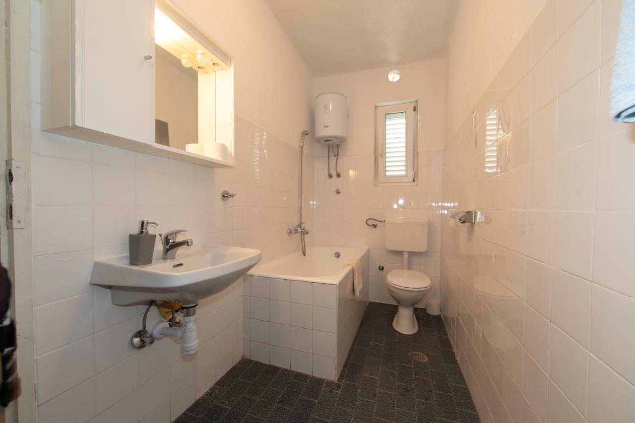 Apartmani Darinka Baška Voda Esterno foto