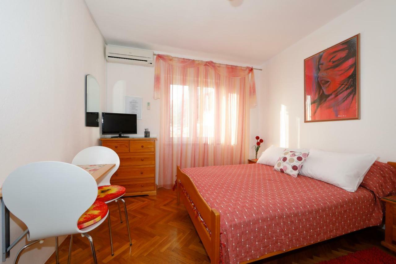 Apartmani Darinka Baška Voda Esterno foto