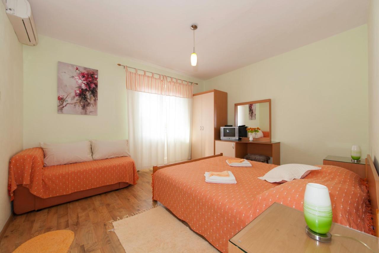 Apartmani Darinka Baška Voda Esterno foto